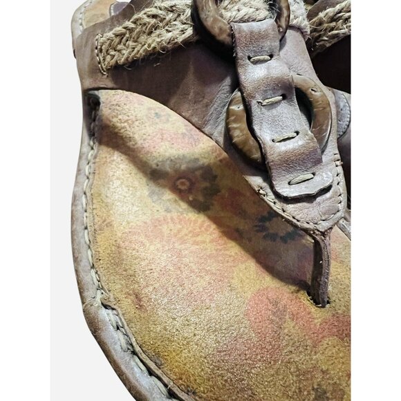 Born Sandals Womens 7 Brown Comfort‎ Slip On Thong Flip Flops Floral - Picture 2 of 7